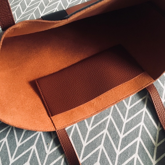 Vince Camuto Carrying Case/ Laptop Bag - Picture 4 of 4